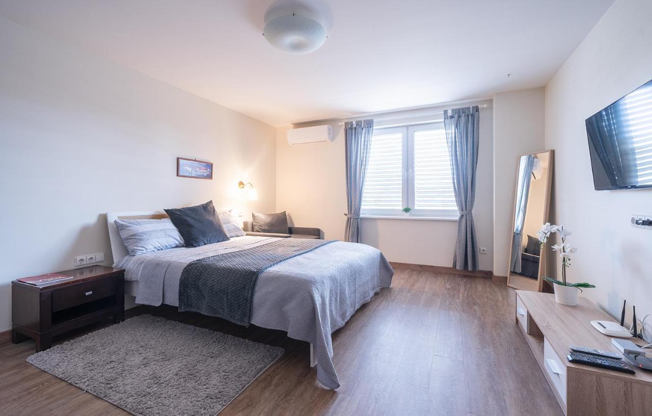 Gyneju Self Check-In Apartments VNO Eksteriør bilde